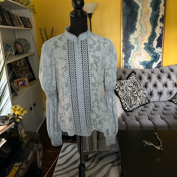 Fashion Nova baby blue lace blouse - Picture 15 of 16